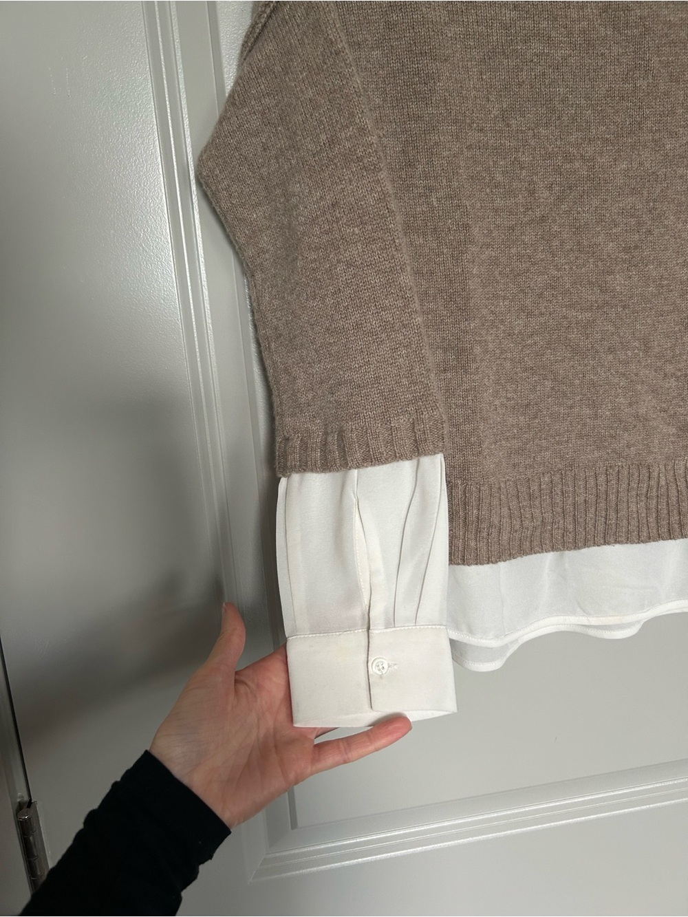 Brochu Walker Taupe Knit Layered Wool Cashmere Crew Sweater with White Hem - Picture 4 of 10
